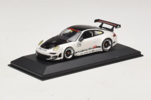 Porsche 911 997 GT3 RSR #9 Presentation 2009 Minichamps 1:43 400096909 Metaal — afbeelding 2 van 4