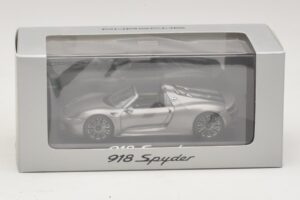 Porsche 918 Spyder Grijs Metallic Minichamps 1:43 WAP0201000E Metaal — afbeelding 4 van 4