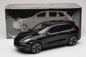 Porsche Cayenne Turbo S 92A Zwart Metallic Minichamps 1:18 110062100 Metaal — afbeelding 8 van 8