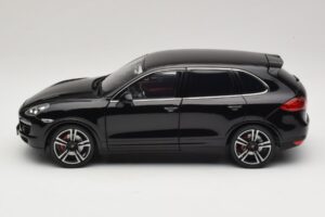 Porsche Cayenne Turbo S 92A Zwart Metallic Minichamps 1:18 110062100 Metaal — afbeelding 4 van 8