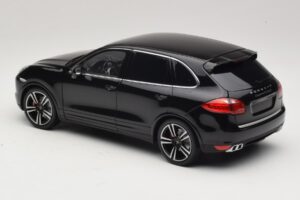 Porsche Cayenne Turbo S 92A Zwart Metallic Minichamps 1:18 110062100 Metaal — afbeelding 7 van 8