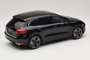 Porsche Cayenne Turbo S 92A Zwart Metallic Minichamps 1:18 110062100 Metaal — afbeelding 3 van 8