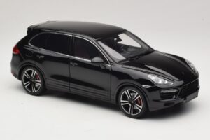 Porsche Cayenne Turbo S 92A Zwart Metallic Minichamps 1:18 110062100 Metaal — afbeelding 6 van 8