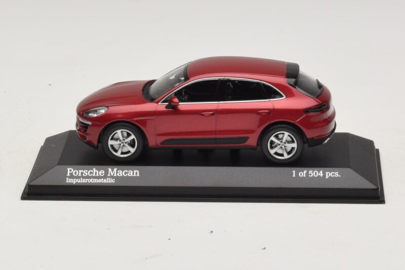 Porsche Macan 95B Rood Metallic Minichamps 1:43 410062600 Metaal