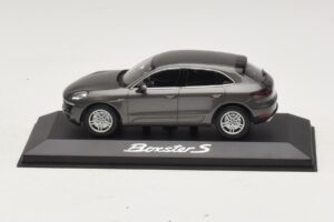 Porsche Macan S Diesel 95B Brons Metallic Minichamps 1:43 WAP0201510E Metaal