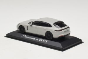 Porsche Panamera GTS 971 Chalk Grey Minichamps 1:43 WAP0207640J Metaal — afbeelding 3 van 4
