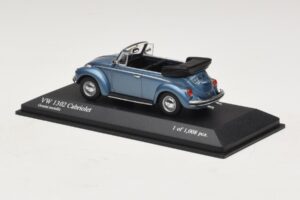 Volkswagen 1302 Cabriolet Blauw Metallic Minichamps 1:43 430055042 Metaal — afbeelding 3 van 4