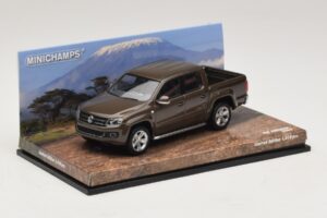 Volkswagen Amarok Bruin Metallic Minichamps 1:43 436058361 Metaal — afbeelding 2 van 5