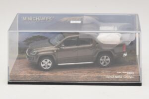 Volkswagen Amarok Bruin Metallic Minichamps 1:43 436058361 Metaal — afbeelding 4 van 5