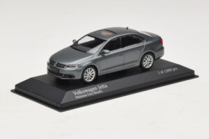 Volkswagen Jetta Mk6 Grey Metallic Minichamps 1:43 400059000 Metaal — afbeelding 2 van 4