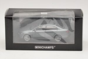 Volkswagen Jetta Mk6 Grey Metallic Minichamps 1:43 400059000 Metaal — afbeelding 4 van 4