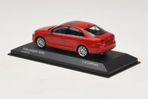 Volkswagen Jetta Mk6 Rood Minichamps 1:43 400059001 Metaal — afbeelding 3 van 4