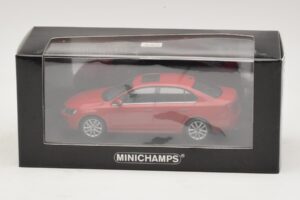 Volkswagen Jetta Mk6 Rood Minichamps 1:43 400059001 Metaal — afbeelding 4 van 4