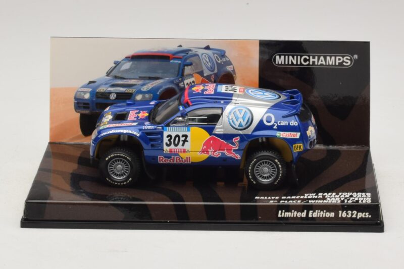 Volkswagen Race Touareg Red Bull #307 B. Saby / M. Perin Dakar Rally 2005 Minichamps 1:43 436055307 Metaal