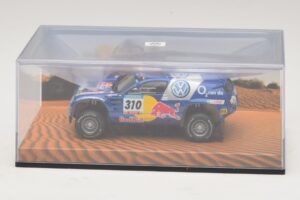 Volkswagen Race Touareg Red Bull #310 Dealer Editie 2005 Minichamps 1:43 7LO099400PD310 Metaal — afbeelding 4 van 5
