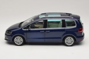 Volkswagen Sharan Blue Metallic Minichamps 1:18 110051000 Metaal — afbeelding 4 van 8