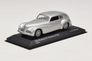 Alfa Romeo 6C 2500 Freccia d'Oro Zilver Minichamps 1:43 400120480 Metaal — afbeelding 2 van 5