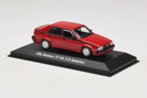 Alfa Romeo 75 V6 3.0 America Rood Maxichamps 1:43 940120461 Metaal — afbeelding 3 van 5