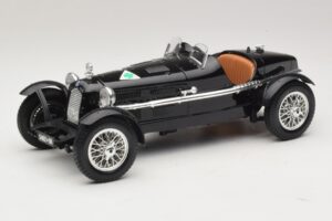 Alfa Romeo 8C Monza Zwart Bburago 1:18 3014-P1 Metaal