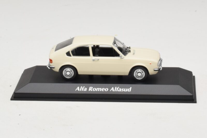 Alfa Romeo Alfasud Wit Maxichamps 1:43 940120101 Metaal