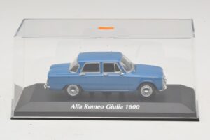 Alfa Romeo Giulia 1600 Blauw Maxichamps 1:43 940120900 Metaal — afbeelding 4 van 5