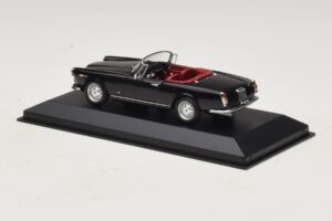Alfa Romeo Giulia Spider Zwart Minichamps 1:43 400120730 Metaal — afbeelding 3 van 5
