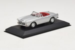 Alfa Romeo Spider 916 3.2 V6 24V Zilver Minichamps 1:43 400120330 Metaal — afbeelding 2 van 5
