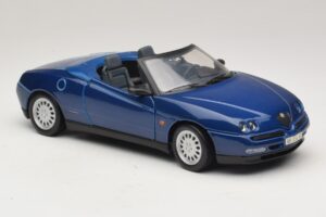 Alfa Romeo Spider 916 Blauw Maisto 1:18 31831 Metaal — afbeelding 6 van 8