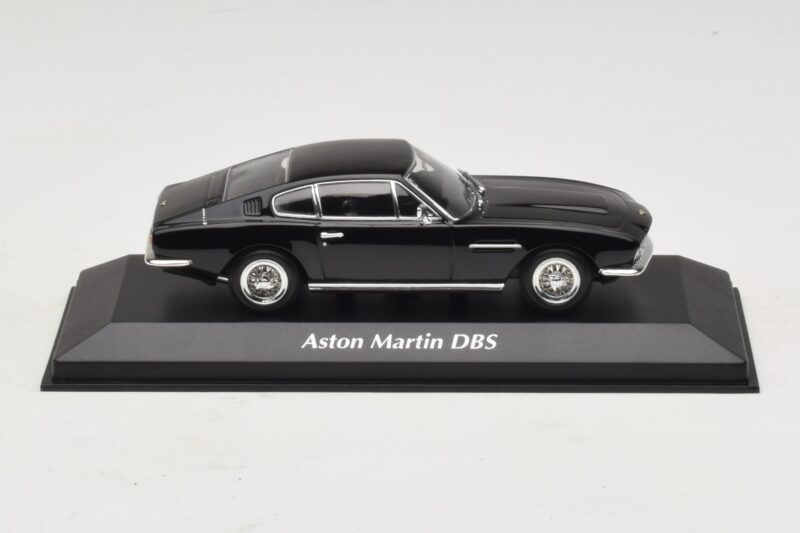 Aston Martin DBS Zwart Maxichamps 1:43 940137601 Metaal