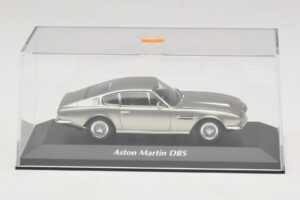 Aston Martin DBS Zilver Maxichamps 1:43 940137600 Metaal — afbeelding 4 van 5