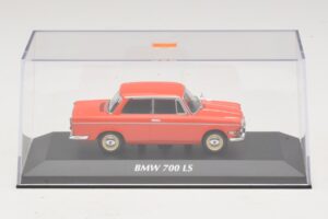 BMW 700 LS Rood Maxichamps 1:43 940023701 Metaal — afbeelding 4 van 5