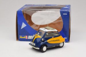 BMW Isetta 250 Lufthansa Revell 1:18 08926 Metaal — afbeelding 8 van 8
