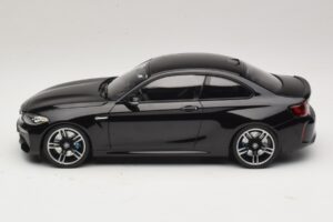 BMW M2 F87 Zwart Metallic Minichamps 1:18 155026100 Metaal — afbeelding 3 van 6