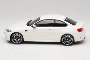 BMW M2 F87 Wit Minichamps 1:18 155026104 Metaal — afbeelding 3 van 6