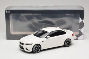 BMW M2 F87 Wit Minichamps 1:18 155026104 Metaal — afbeelding 6 van 6
