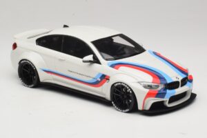 BMW M4 F82 Liberty Walk Vervangende Doos GT Spirit 1:18 GT067-R1 Hars — afbeelding 4 van 6