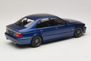 BMW M5 E39 Blauw Metallic KK-Scale 1:18 KKDC181621 Metaal — afbeelding 2 van 6