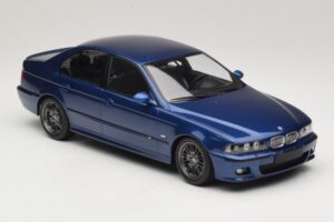 BMW M5 E39 Blauw Metallic KK-Scale 1:18 KKDC181621 Metaal — afbeelding 4 van 6