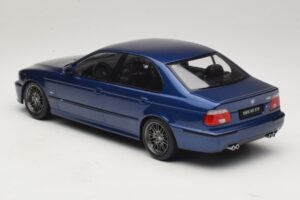 BMW M5 E39 Blauw Metallic KK-Scale 1:18 KKDC181621 Metaal — afbeelding 5 van 6