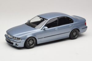 BMW M5 E39 Silverstone Blue Metallic KK-Scale 1:18 KKDC181622 Metaal