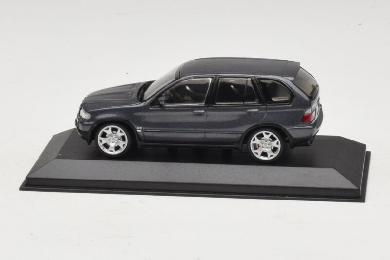 BMW X5 E53 4.4i Grijs Metallic Vervangende Doos Minichamps 1:43 80420393166-R1 Metaal