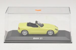 BMW Z1 E30 Geel Maxichamps 1:43 940020100 Metaal — afbeelding 4 van 5