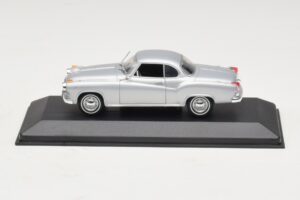 Borgward Isabella Coupé Zilver Minichamps 1:43 400096031 Metaal
