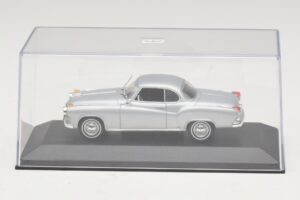 Borgward Isabella Coupé Zilver Minichamps 1:43 400096031 Metaal — afbeelding 4 van 5