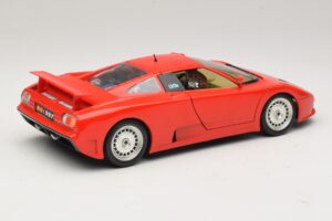 Bugatti EB110 Rood Bburago 1:18 3055-P1 Metaal — afbeelding 3 van 8