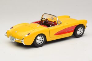 Chevrolet Corvette C1 Cabriolet Geel Rood Bburago 1:18 3034-M2 Metaal — afbeelding 3 van 8