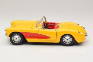 Chevrolet Corvette C1 Cabriolet Geel Rood Bburago 1:18 3034-M2 Metaal — afbeelding 4 van 8