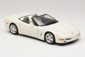 Chevrolet Corvette C5 Cabriolet Wit Bburago 1:18 3076-P1 Metaal — afbeelding 6 van 8