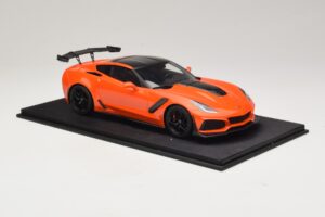 Chevrolet Corvette C7 ZR-1 High Voltage Tint TopSpeed 1:18 TS0147 Hars — afbeelding 4 van 6