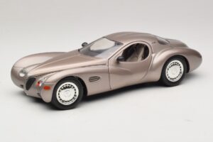 Chrysler Atlantic Beige Guiloy 1:18 68570 Metaal